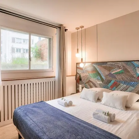 Beautiful 3 Bedrooms Near Eiffel Tower Apartment