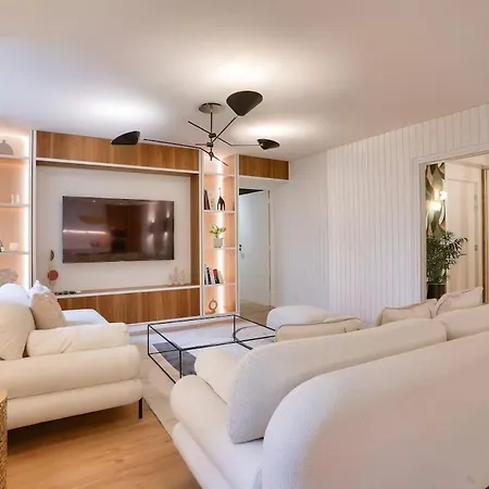 Beautiful 3 Bedrooms Near Eiffel Tower Apartment Paris